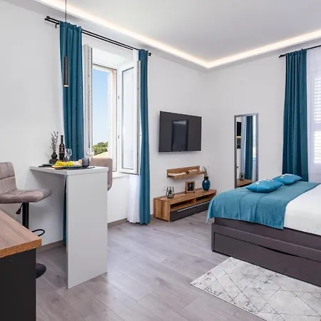 Fantasy Apartment *