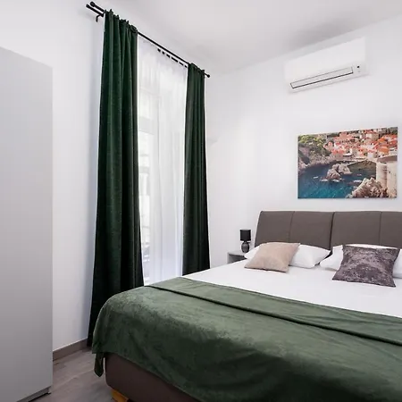 Fantasy Apartment *